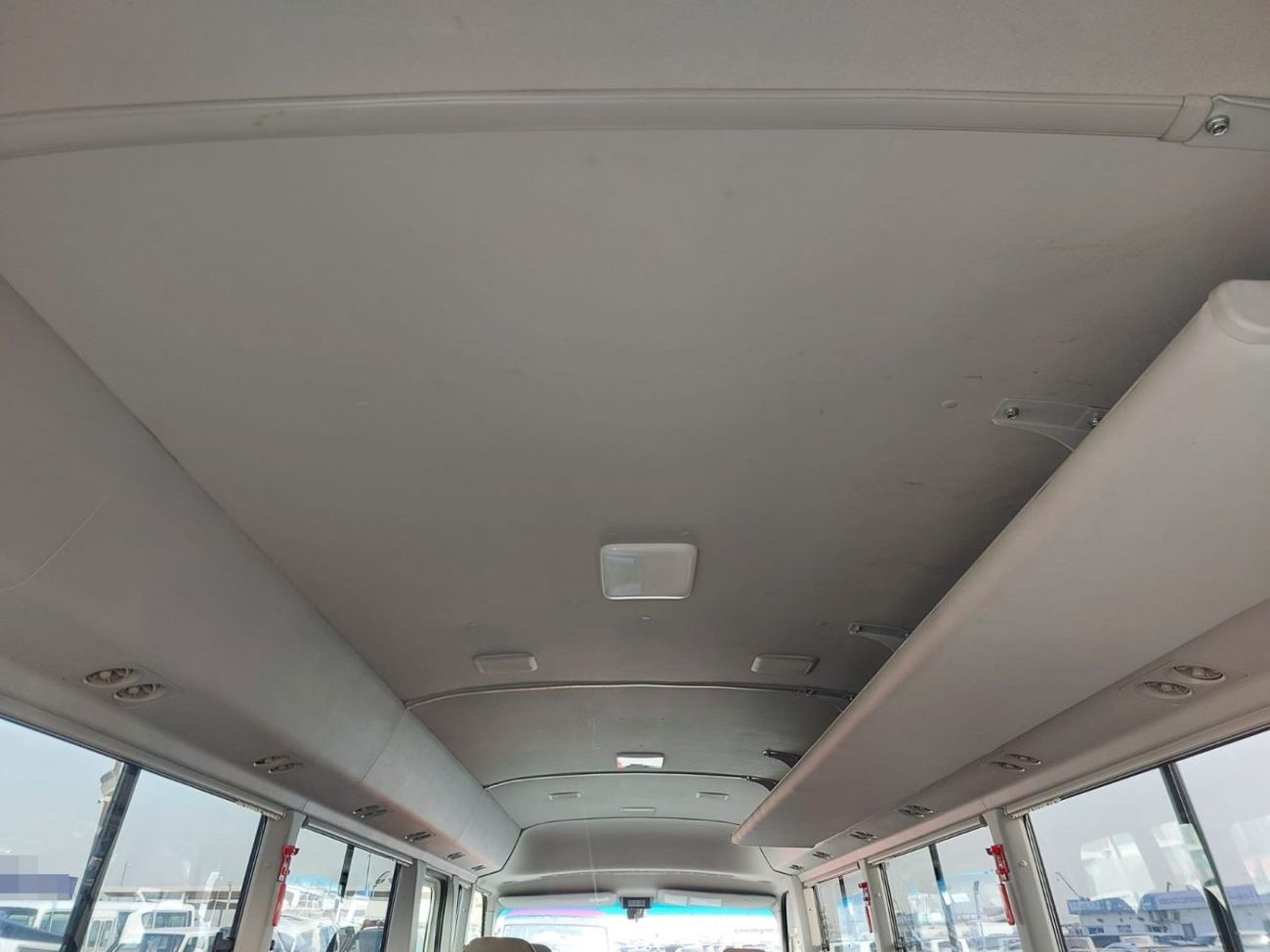 Toyota Coaster TOYOTA COASTER BUS RHD 2017 MODEL 4.0 L DIESEL AUTOMATIC(PM00207)