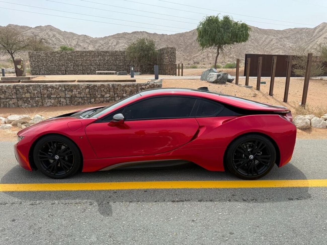 بي أم دبليو i8 STD