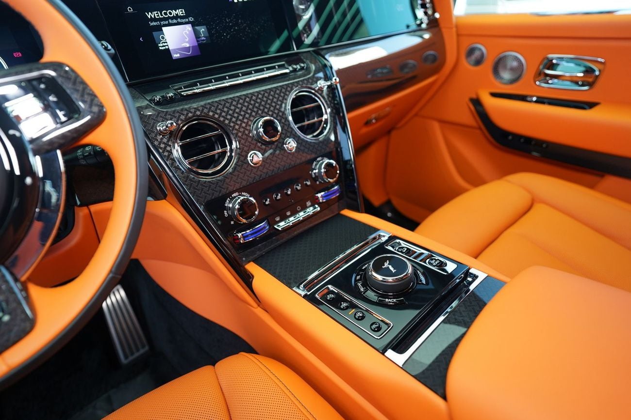 Rolls Royce Cullinan BLACK BADGE