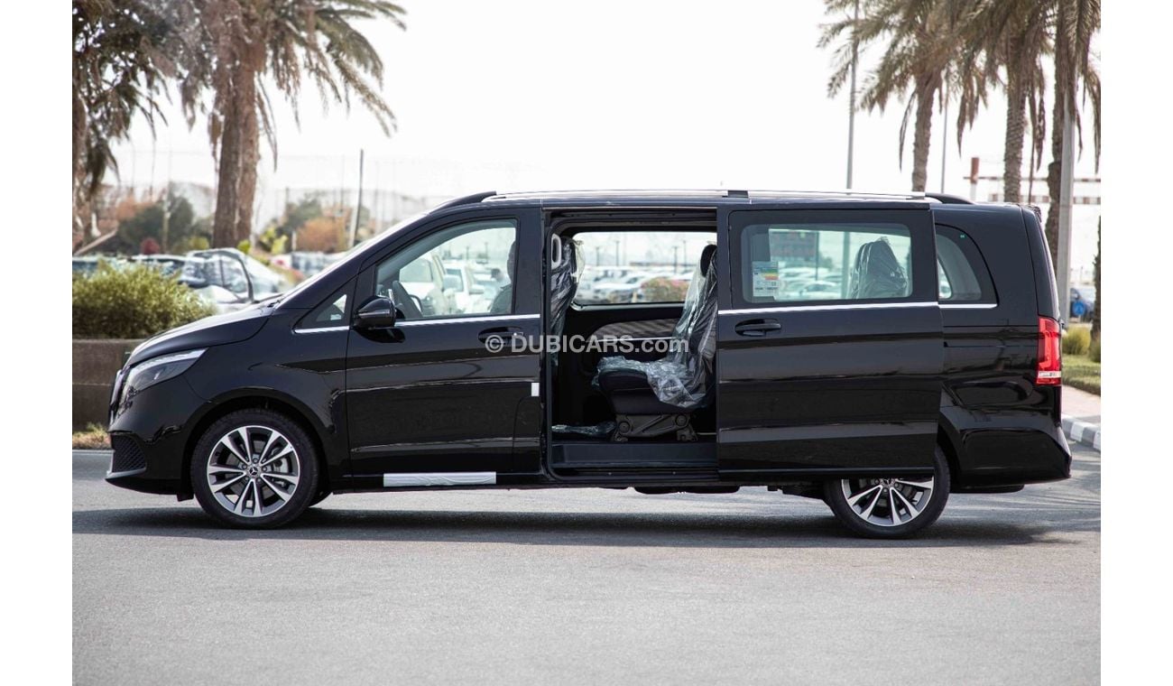 Mercedes-Benz V 250 2023 MBZ V250 2.0 8 SEATER P AT - Black inside black