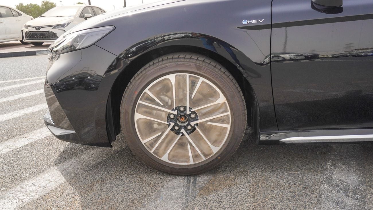 Toyota Camry LIMITED 2.5L HEV HYBRID