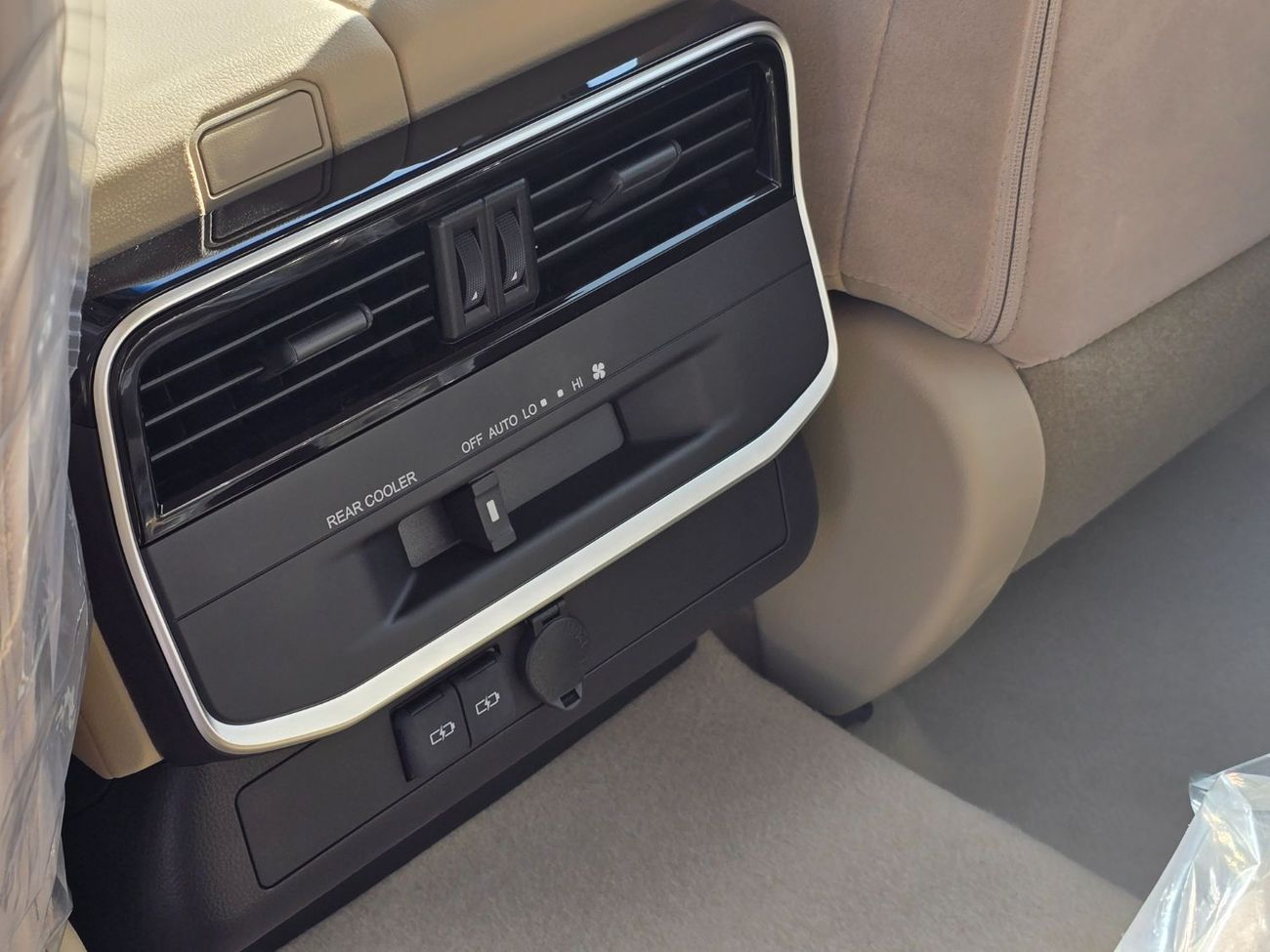 Toyota Land Cruiser 4.0 V6 with 3 diff lock