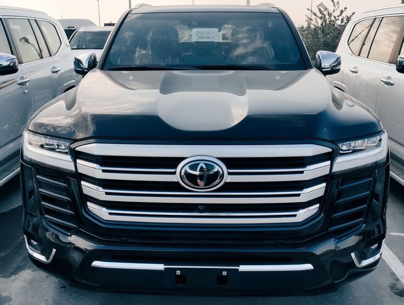 Toyota Land Cruiser VXR 3.5L Petrol Auto Black w Red - HQ0013