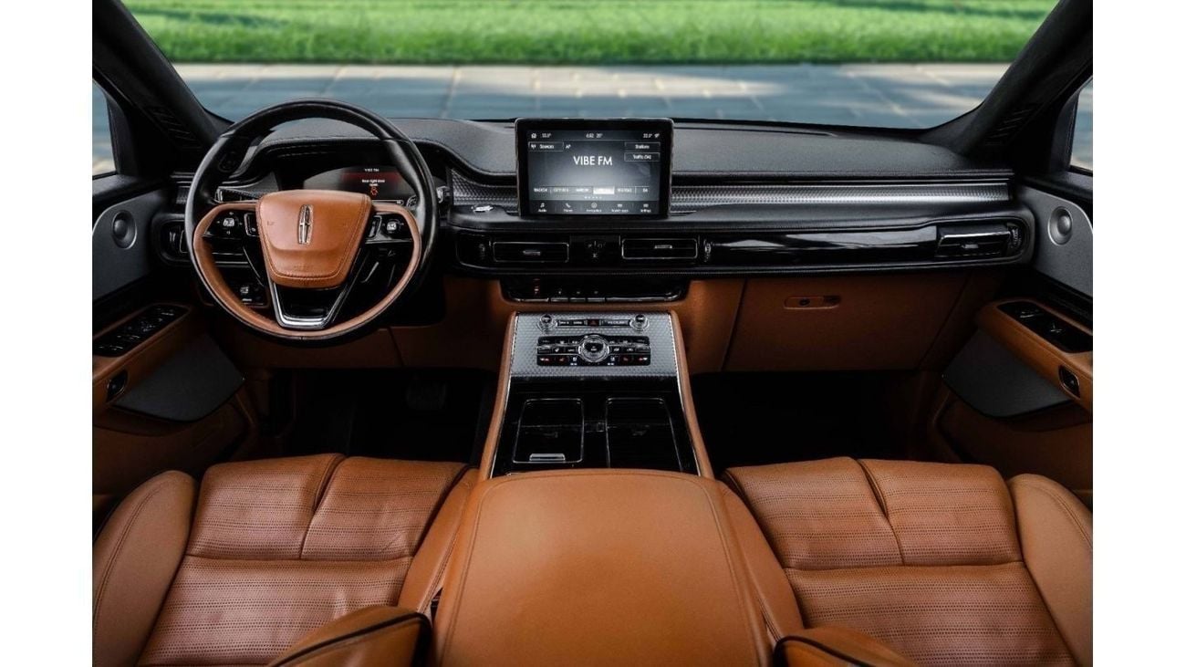 Lincoln Aviator Presidential | 3,329 P.M  | 0% Downpayment | Agency Service / Warranty