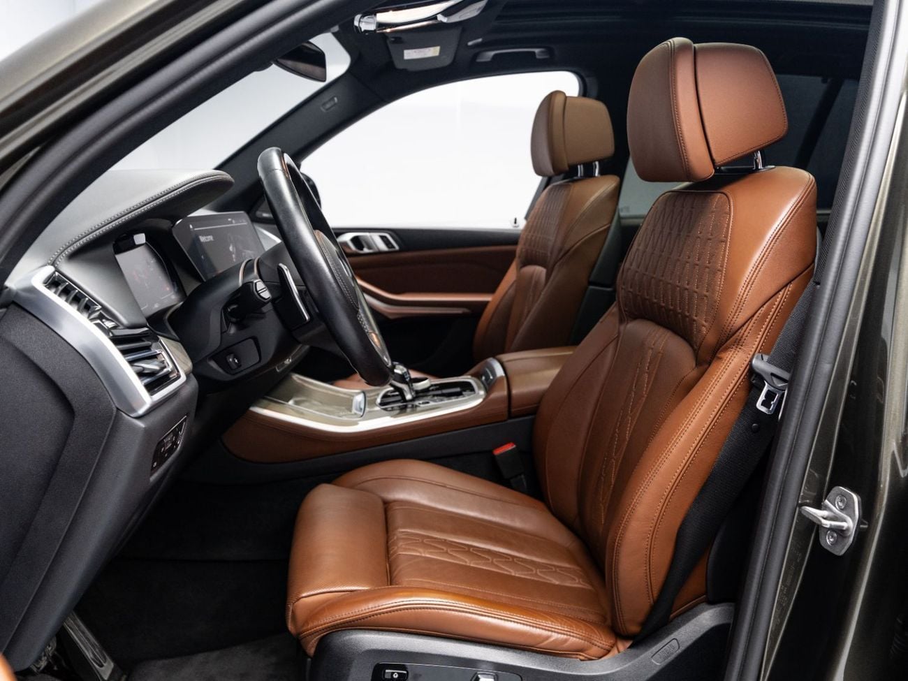 بي أم دبليو X5 40i M SPORT 40i M Sport 3.0L 2022 BMW X5 xDrive 40i, 3.0L TC I6, AWD, 340 bhp, 8 Speed Automatic