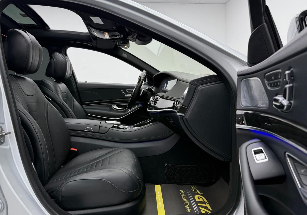 Mercedes-Benz S 560 Std 4.0L (469 HP)