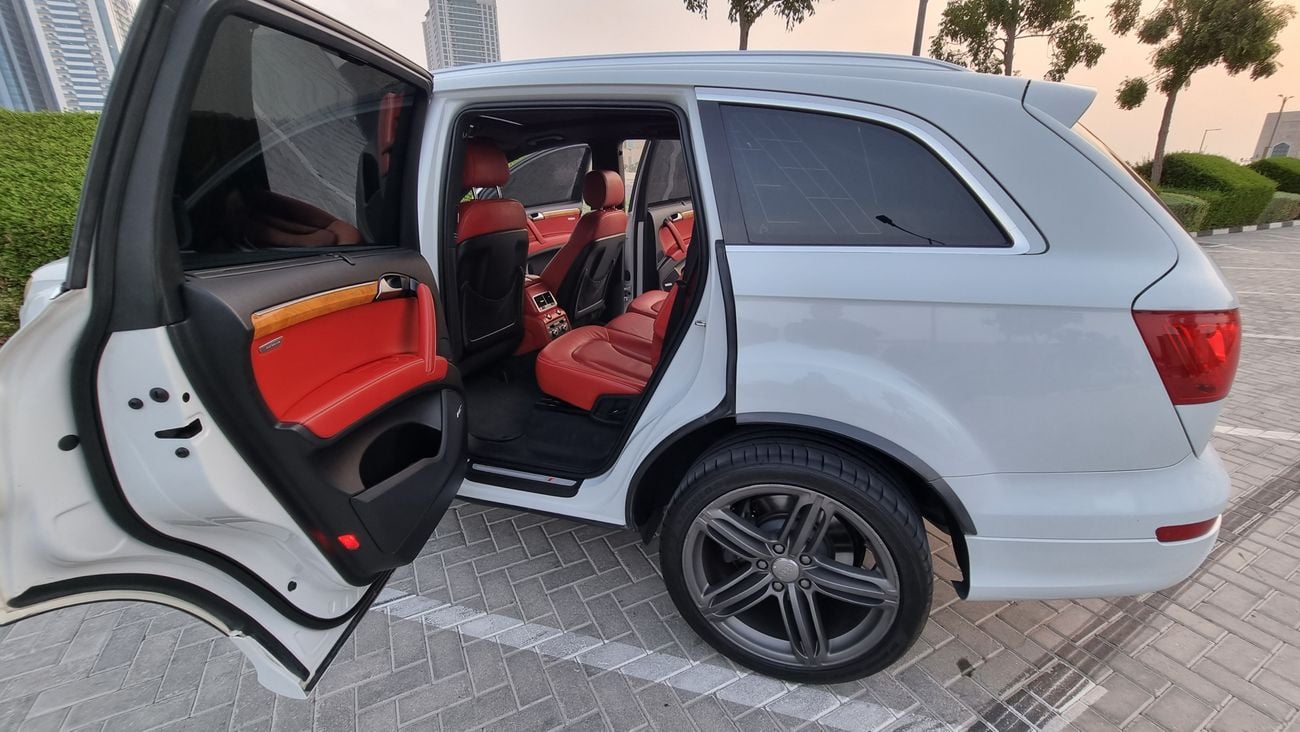 Audi Q7 TFSI quattro Exclusive Sports Style Package 3.0L