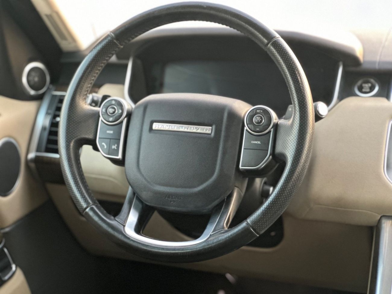 Land Rover Range Rover Sport MODEL 2017 GCC CAR PERFECT CONDITION INSIDE AND OUTSIDE FULL OPTION PANORAMIC ROOF LEATHER SEATS