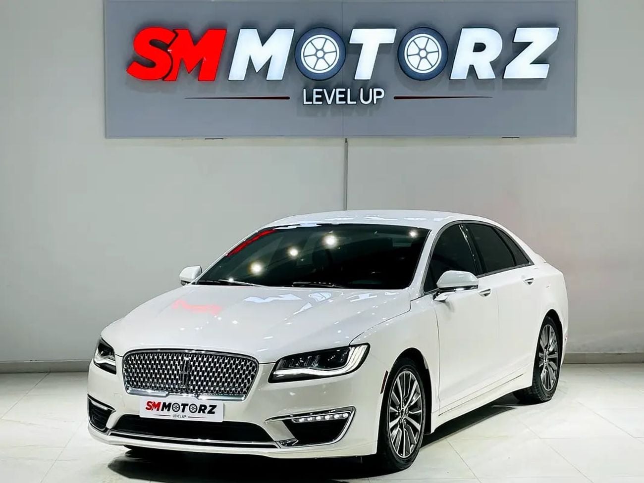 Lincoln MKZ GCC SPECS WELL MAINTAINED WITH ONE YEAR WARRANTY 37500