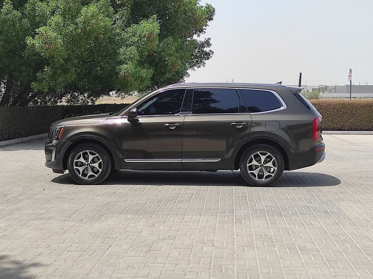 كيا تيلورايد LX 3.8L (291 HP)