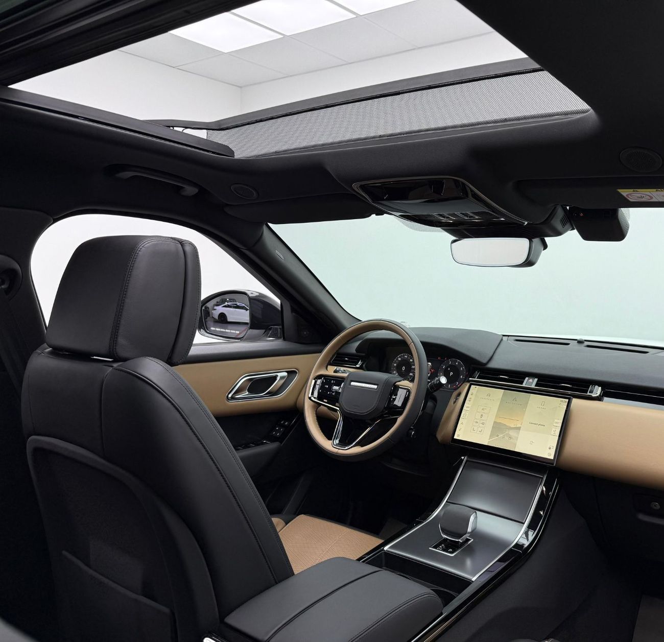 لاند روفر رينج روفر فيلار 2024 Range Rover Velar HSE P400, Warranty, Very Low Km, Fully Loaded, Excellent Condition, Korean