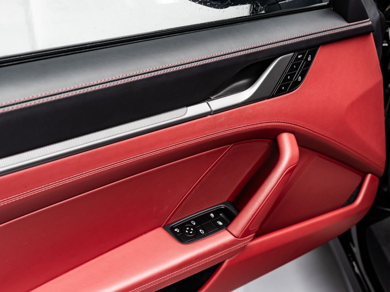 Porsche 911 Carrera 3.0L (444 HP) Coupe 2025 Porsche 911 Carrera, 3.0 TC F6 RWD, 388bhp, 8-Speed PDK