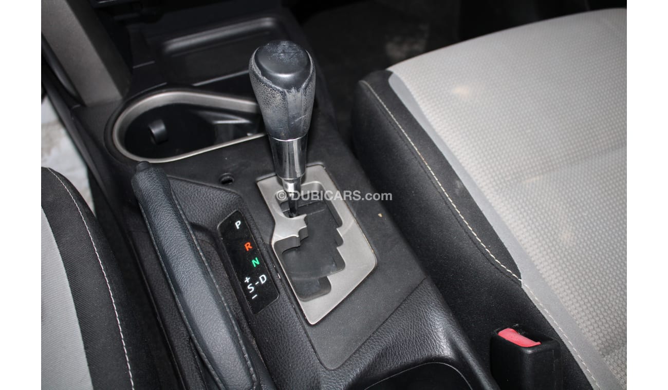 تويوتا راف ٤ 2.5L PETROL / XLE FULL OPTION WITH SUNROOF(LOT # 105)