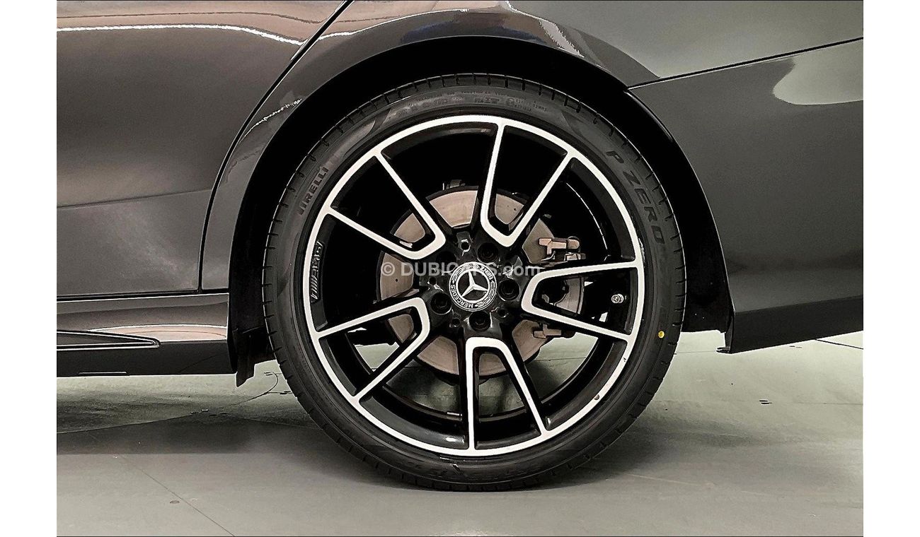 Mercedes-Benz C 200 Premium (AMG Line)