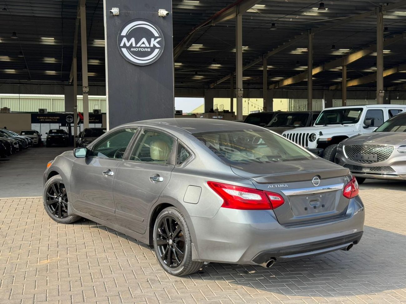 Nissan Altima SR 2.5L SR / V4 2.5L / PADDLE SHIFTERS / KEYLESS ENTRY / LEATHER / RIMS / KEYLESS START