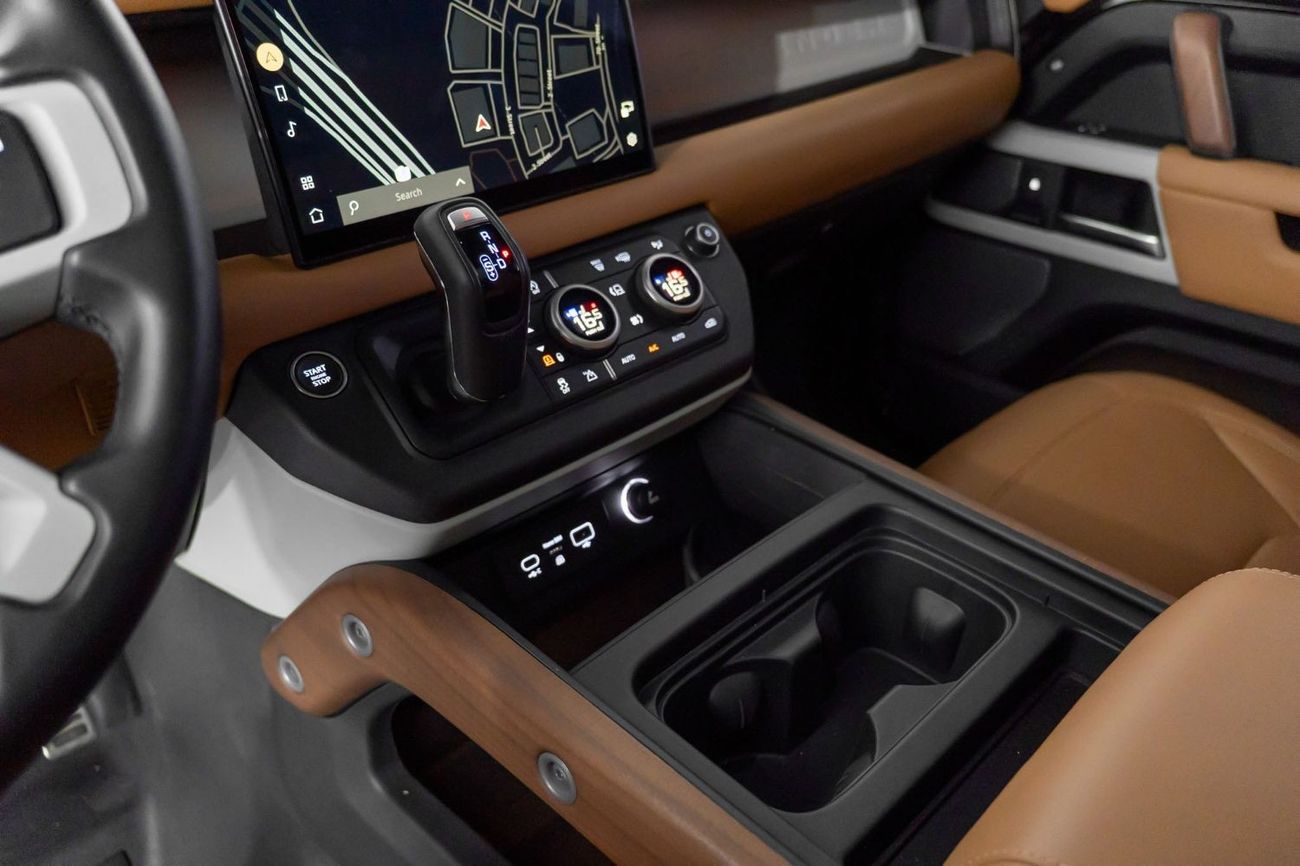 Land Rover Defender 110 HSE P400 3.0L