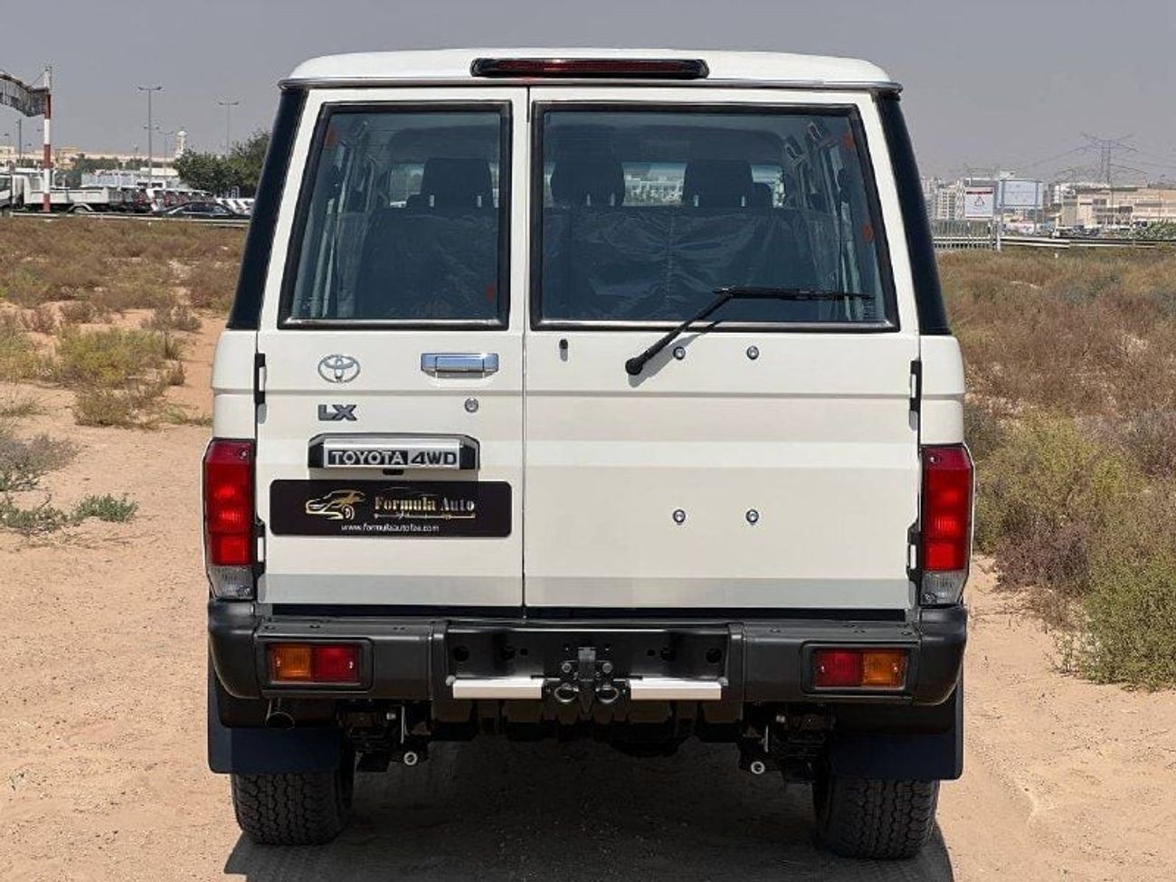 Toyota Land Cruiser 70 LC76 2.8L DSL M/T // 2025 // HIGH OPTION WITH WINCH , FRIDGE , DVD & BACK CAMERA // SPECIAL OFFER //