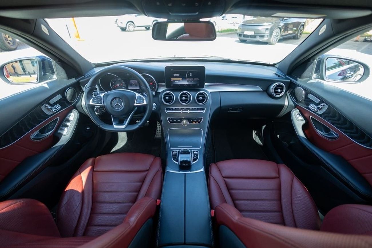 Mercedes-Benz C 200 Mercedes-Benz C200 2018 GCC under Warranty with Flexible Down-Payment.