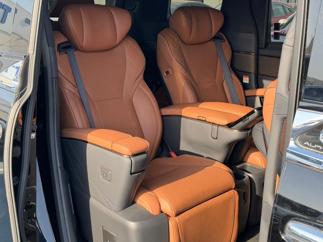 Toyota Alphard 2.5 Petrol / HYBRID / Model 2025
