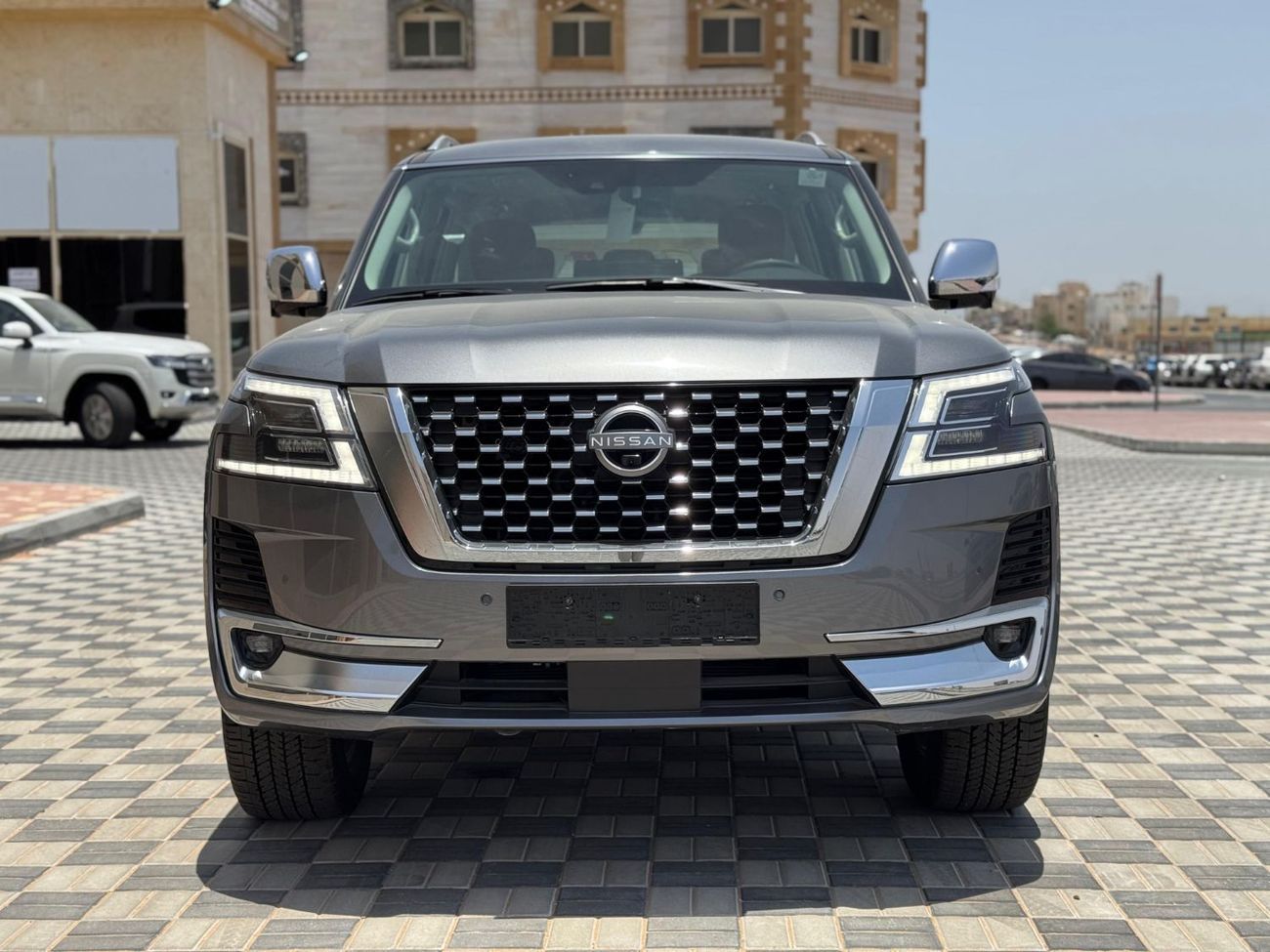 نيسان باترول نيسان باترول بلاتينيوم V8 موديل 2024 – رمادي | صفر كيلومتر | فل أوبشن