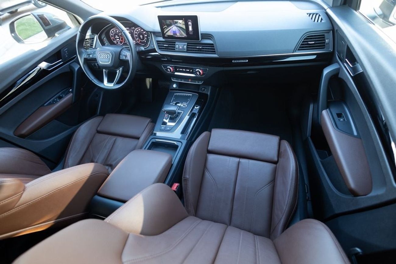 أودي Q5 45 TFSI Quattro S Line 2.0L (252 HP)