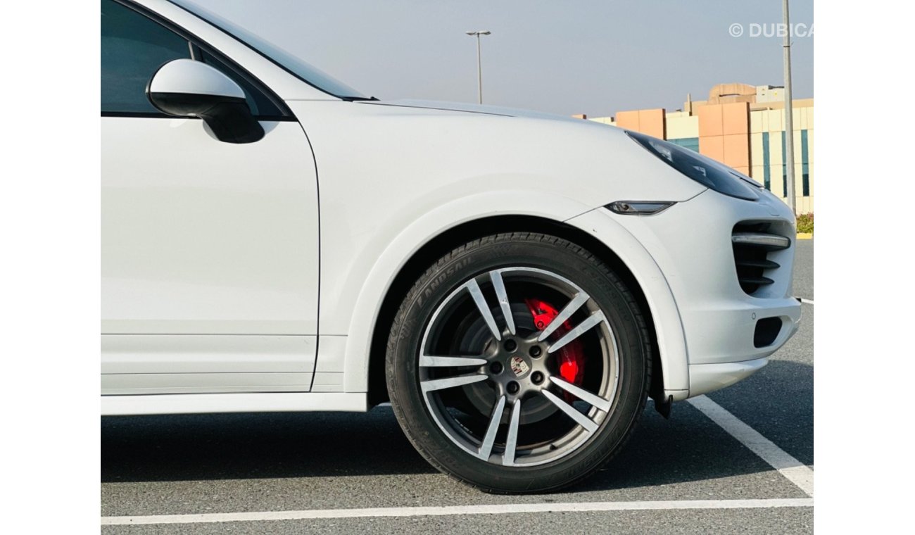 بورش كايان PORSCHE CAYENNE GTS MODEL 2013 GCC SPACE FULL OPTION