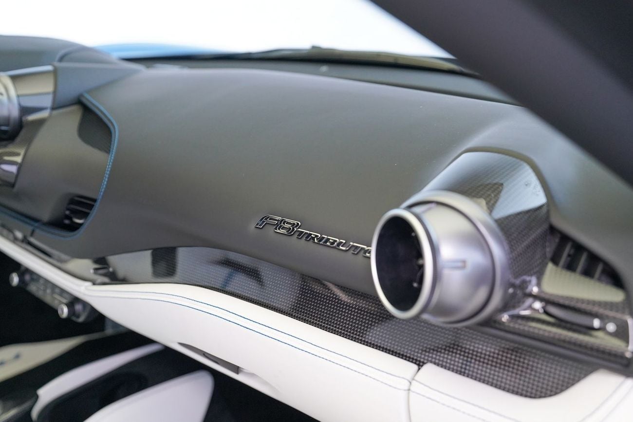 Ferrari F8 Tributo 3.9T V8