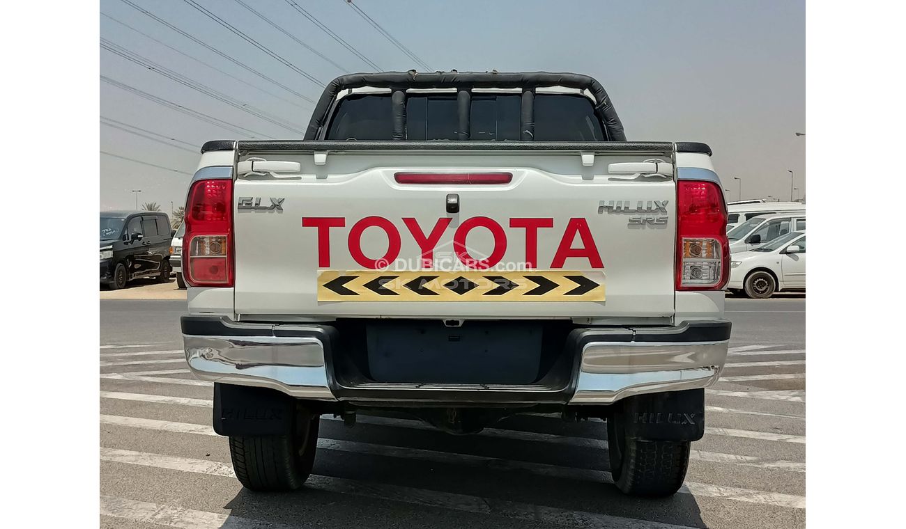 Toyota Hilux 2.7L, 17" Rims, Xenon Headlights, ECO/PWR Mode, Rear Camera, Front & Rear A/C, 4WD, DVD (LOT # 7911)