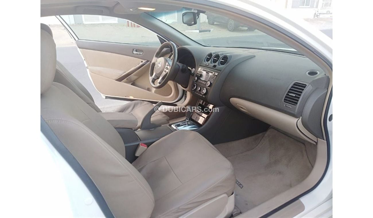 نيسان ألتيما نيسان التيما  ٢٠١١ خليجي ممتازه جدان