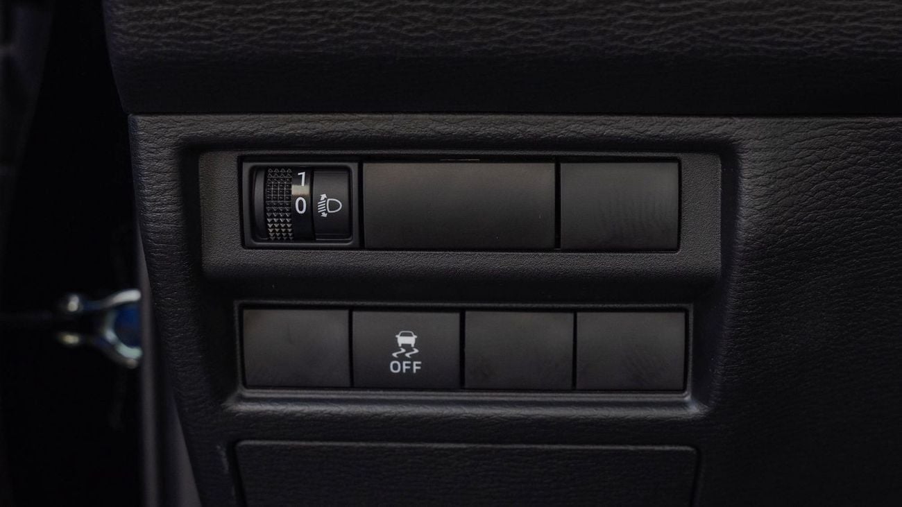 ميتسوبيشي L200 2026 Mitsubishi L200 GL 2.4L MT Petrol (Gray)