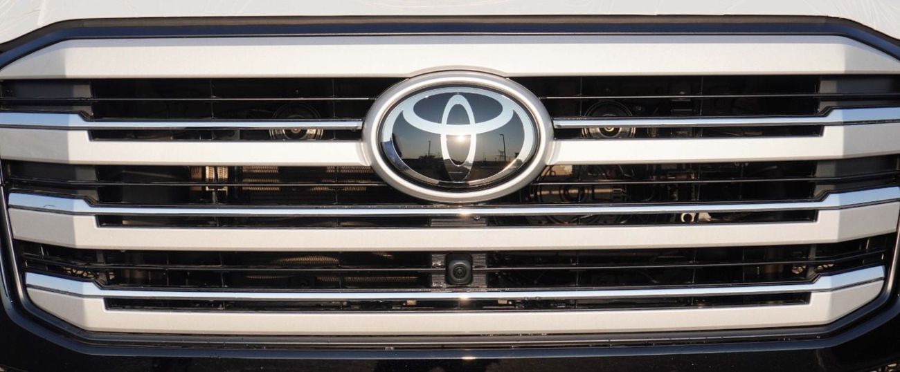 Toyota Land Cruiser TOYOTA LC300 VXR - 3.5L - PET - AT - FULL OPTION - 2026 MY ( YEMEN )