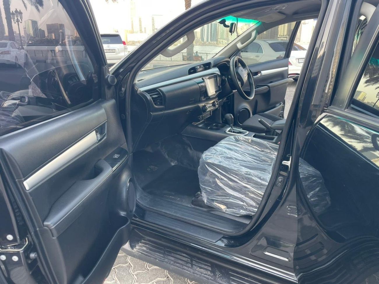 تويوتا هيلوكس 2020 Model RHD Diesel Engine Full Option car is very clean and Perfect Condition