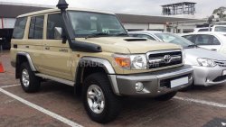 Toyota Land Cruiser Hard Top 76 STATION WAGON TURBO DIESEL V8 FULL OPTION RHD