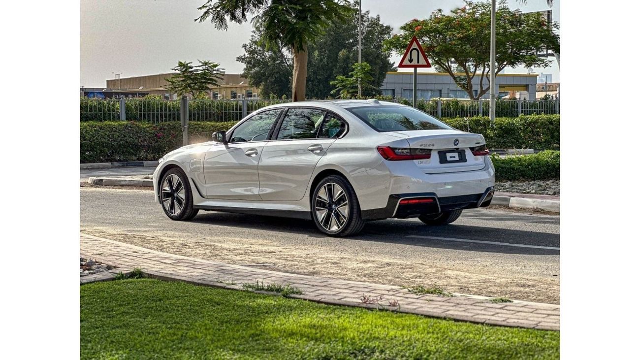 BMW i3 NEW BMW I3 E-DRIVE40L 2024 (592 KM), HUD, 360 CAMERA