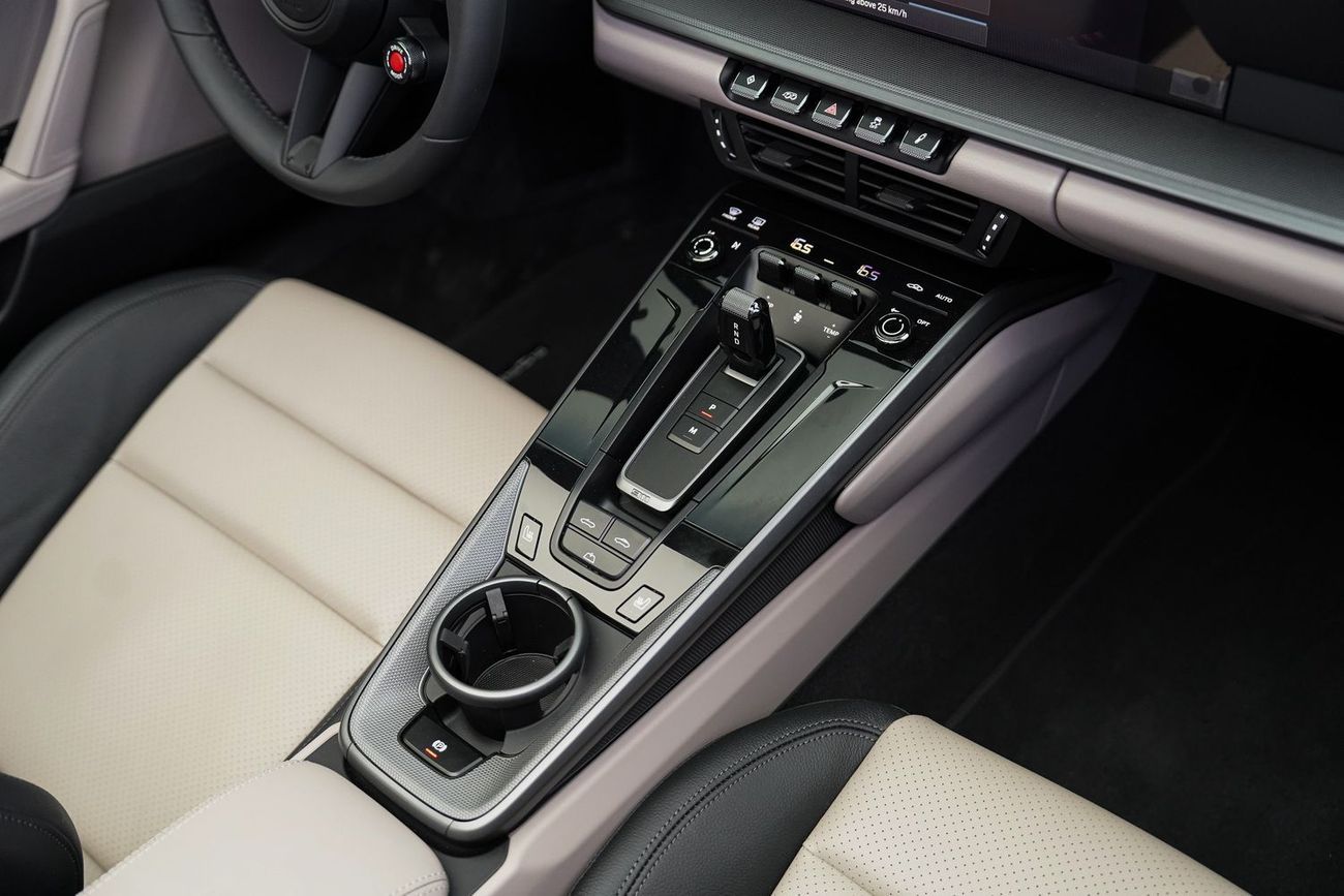 Porsche 911 Carrera 4 3.0L (444 HP) Convertible