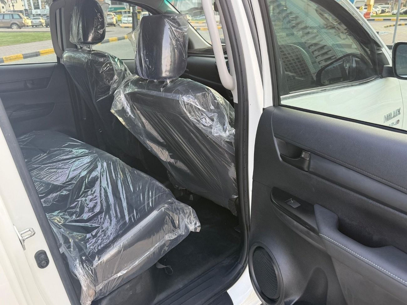 Toyota Hilux SR5 shape