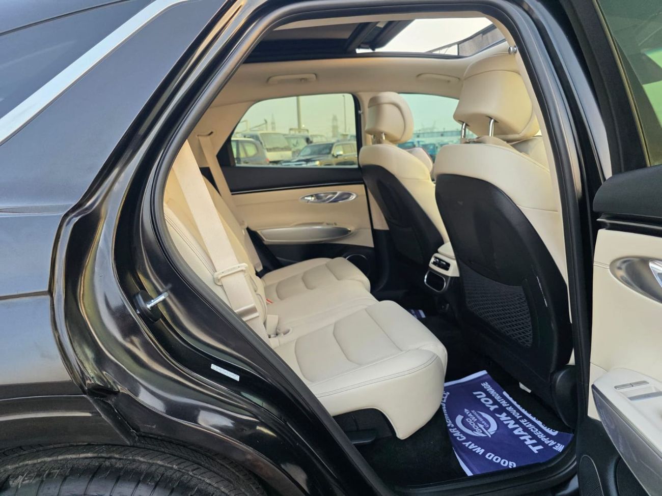 Genesis GV70 2023 Model 2.5L engine Panoramic roof and 4x4