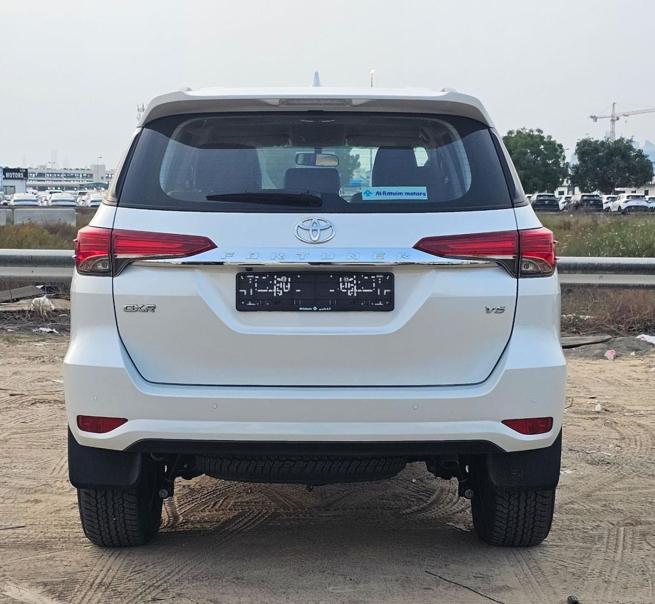 Toyota Fortuner 4.0 GXR V6 2026MODEL WHITE INSIDE BURGUNDY