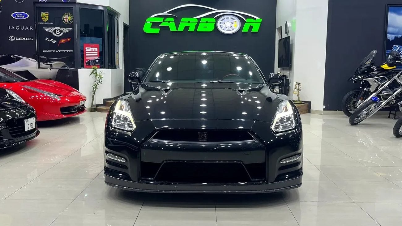 Nissan GT-R BLACK EDITION Nissan GT-R Nismo 2015