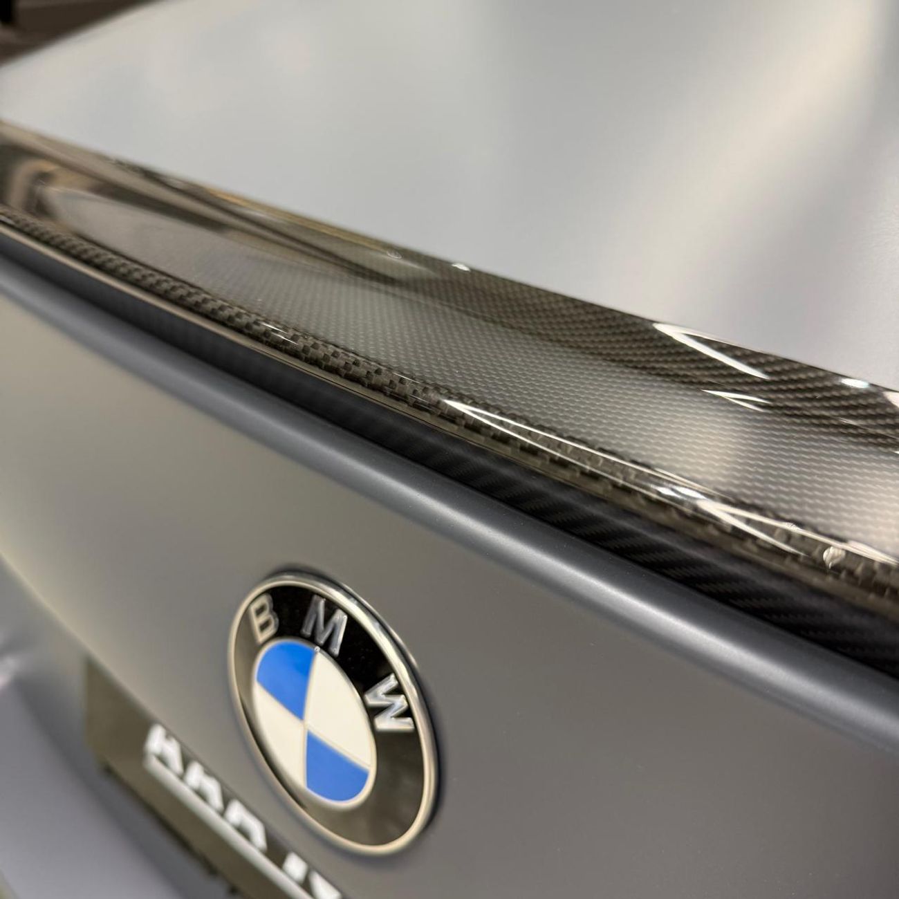 BMW M5 STANDARD AGMC DUBAI / 5 Years Warranty + Service Contract