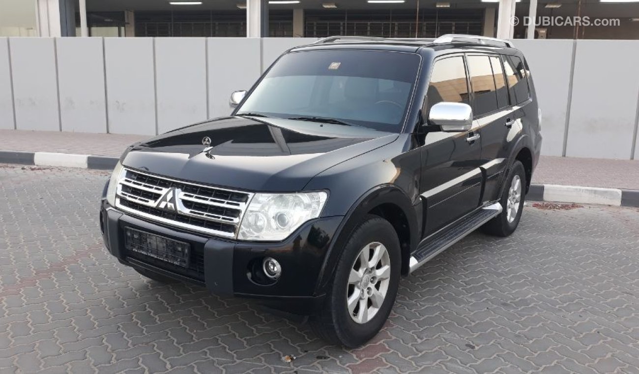 Mitsubishi Pajero 2011 Gulf specs Full options clean car