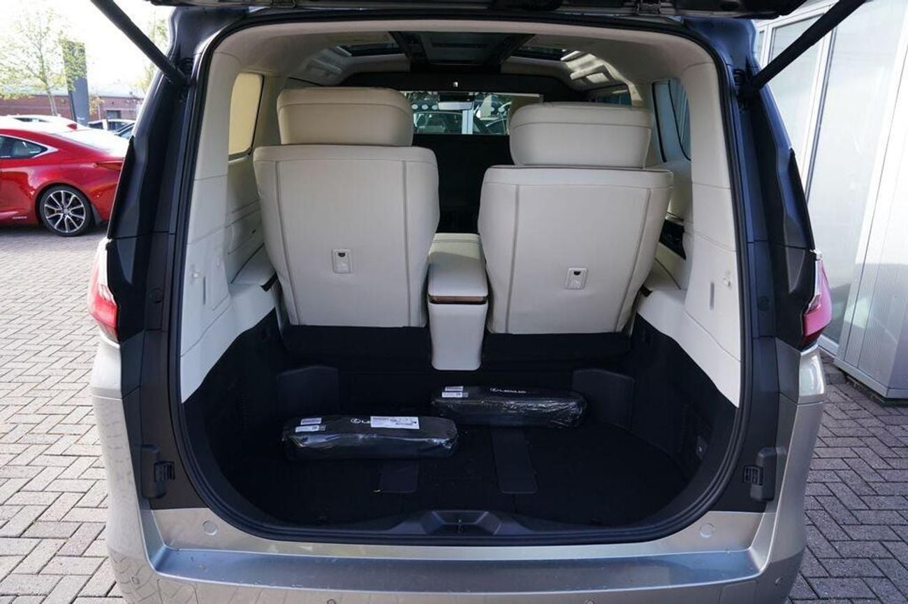 لكزس LM 350h 2.5 350h Takumi E-CVT AWD Euro 6 (s/s) 5dr (EXPORT EXPORT) Right Hand Drive