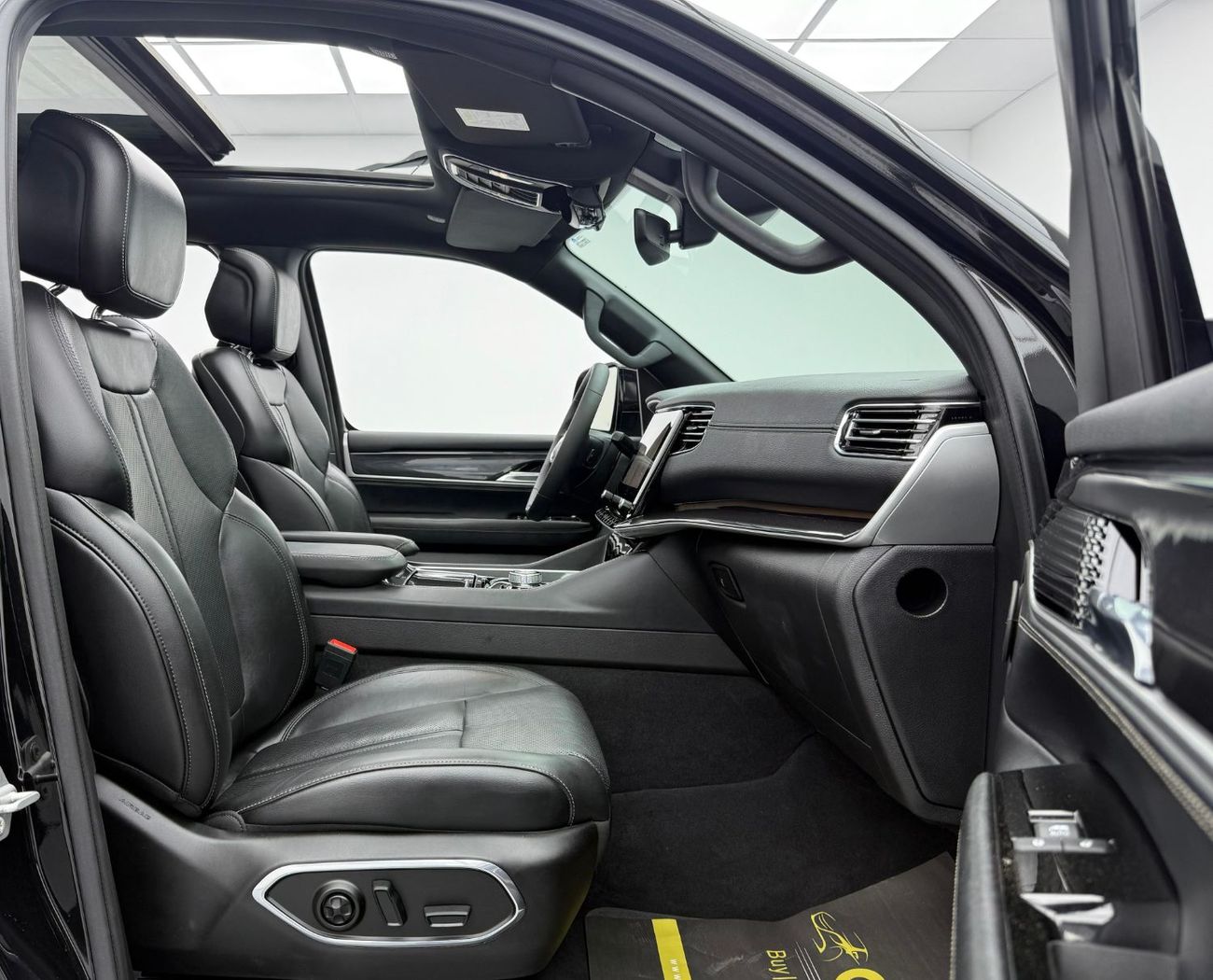 جيب واجونير 2022 Jeep Wagoneer Series II, 1 Year Warranty, Full Agency Service History, GCC