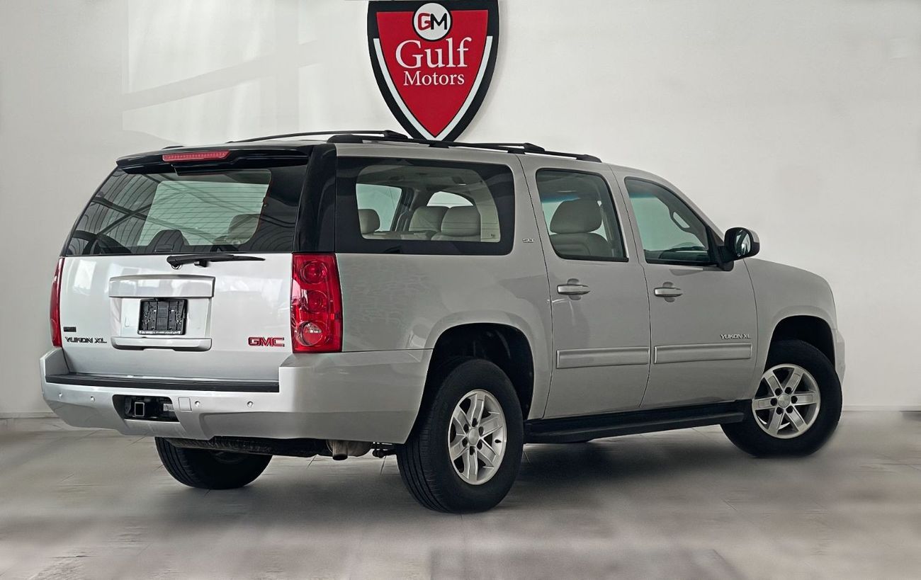 GMC Yukon XL 5.3L-8CYL SUNROOF EXCELLENT CONDITION