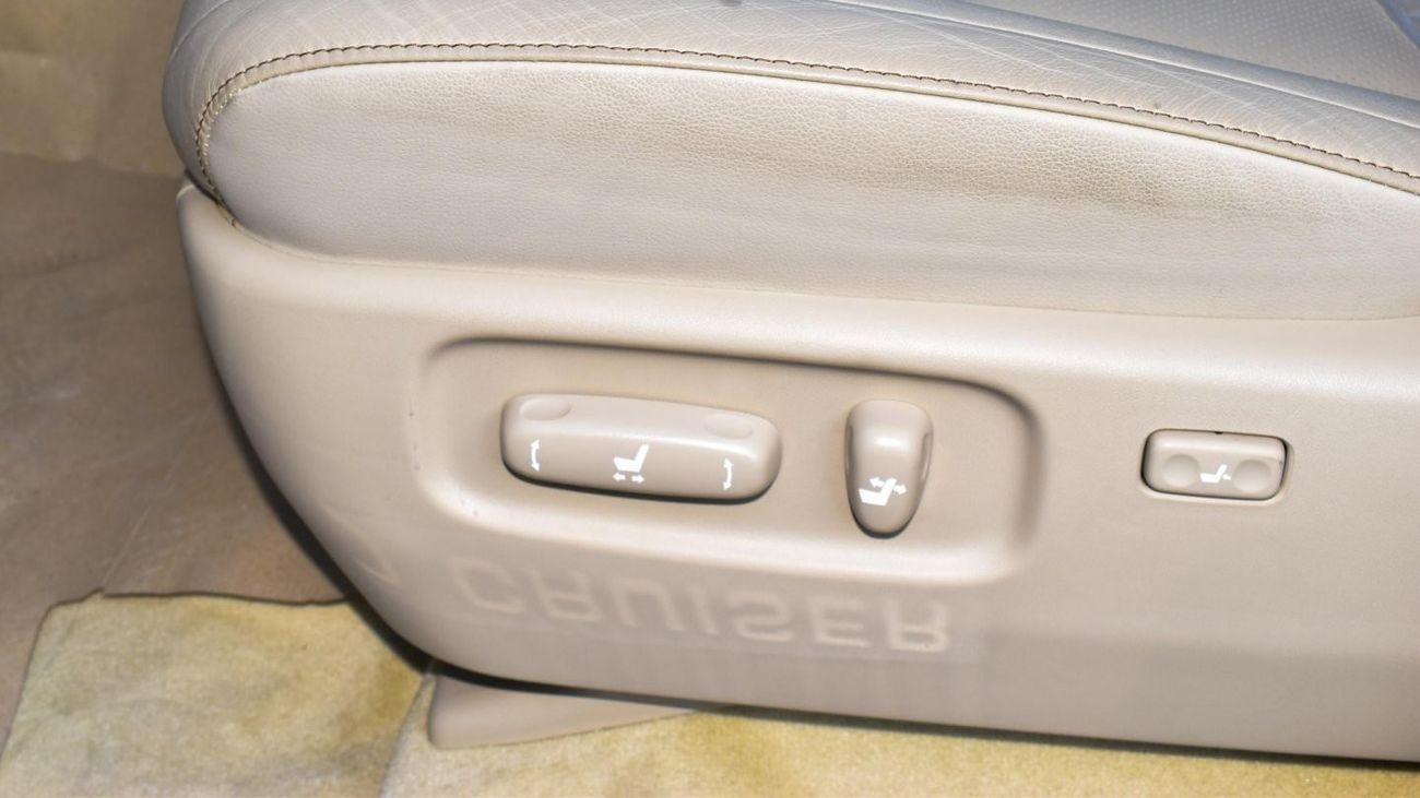 Toyota Land Cruiser LAND CRUISER VX-S V8 5.7 GRAND TOURING 2021 EXPORT PRICE