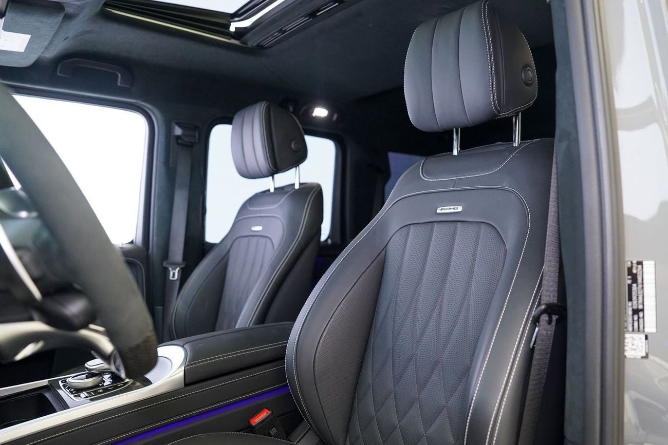Mercedes Benz G 63 AMG 4X4² BRABUS 700