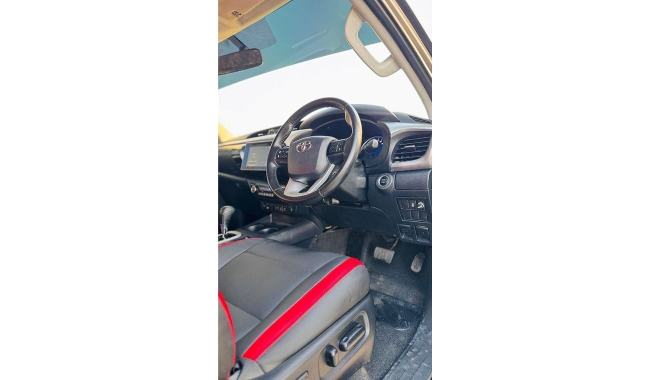 تويوتا هيلوكس OFF ROAD MODIFIED PICKUP | RHD | 2016 | 2.8L DIESEL ENGINE | AT | AWNING SIDE ROOF CAMPING TENT