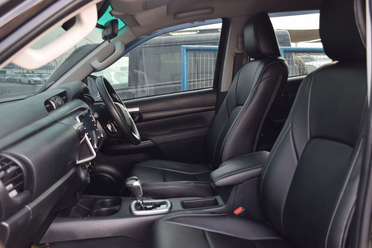 Toyota Hilux 4X4 Diesel 2.8L Right hand (Export Only)