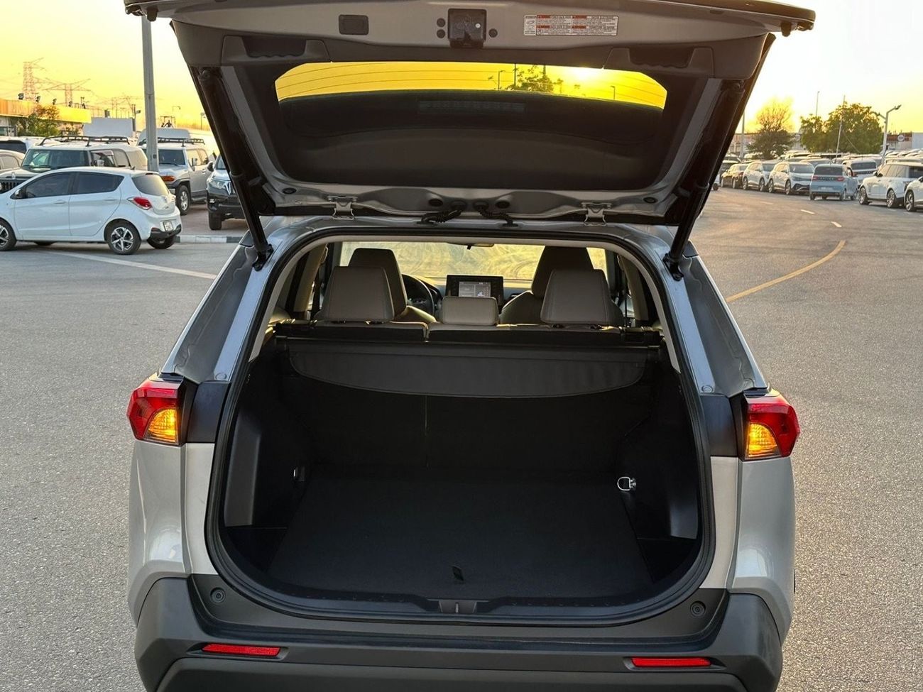 تويوتا راف ٤ XLE