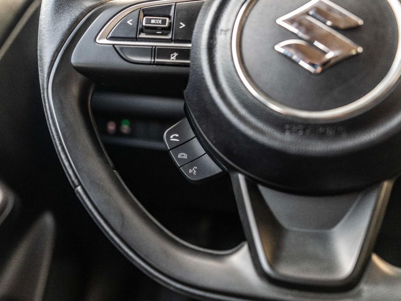 سوزوكي سويفت GL 1.2L